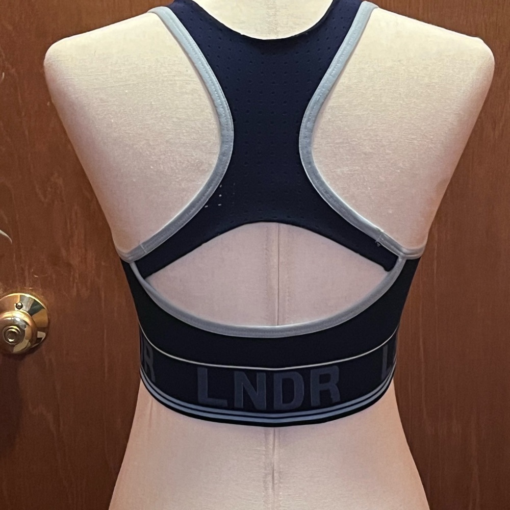 Women's LNDR sports bra - Picture 5 of 5